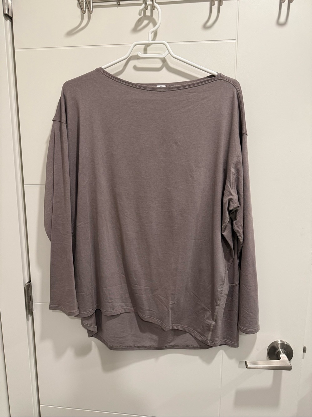 lululemon athletica Back in action Top in warm ash grey